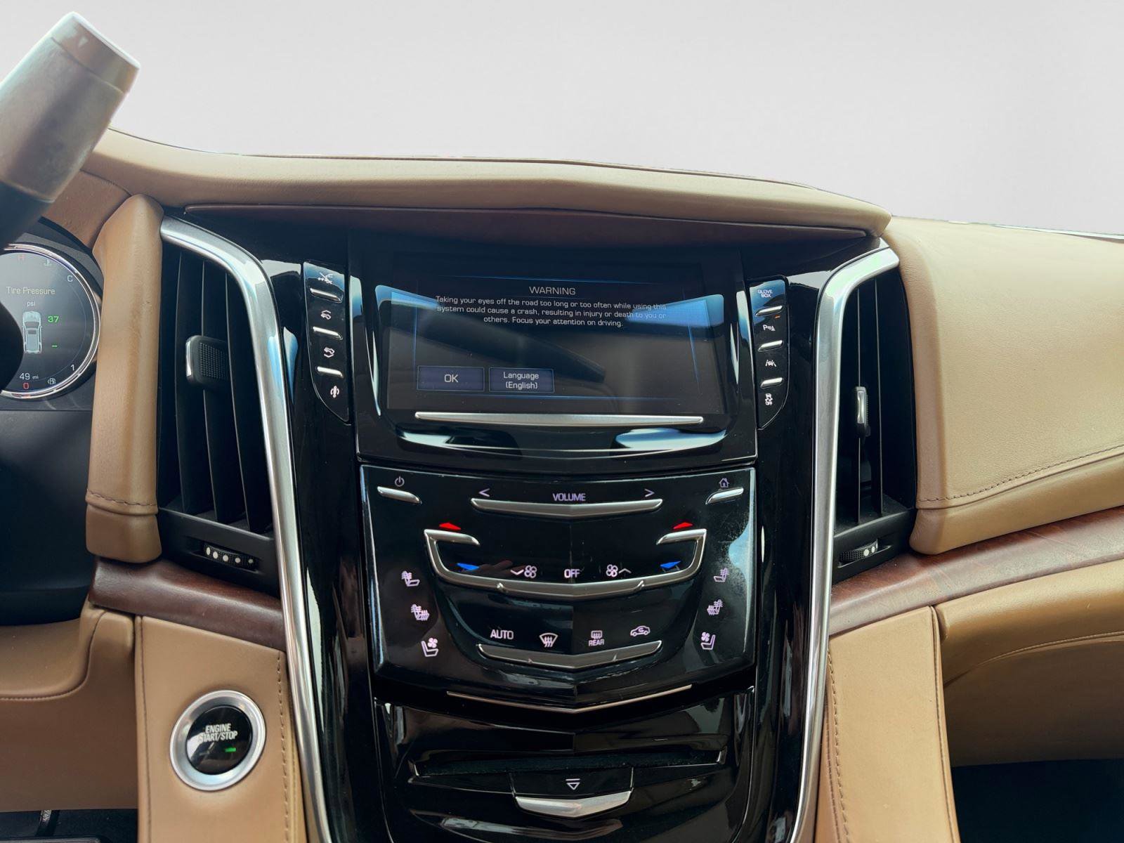 Used 2016 Cadillac Escalade Platinum AWD/4WD image 21