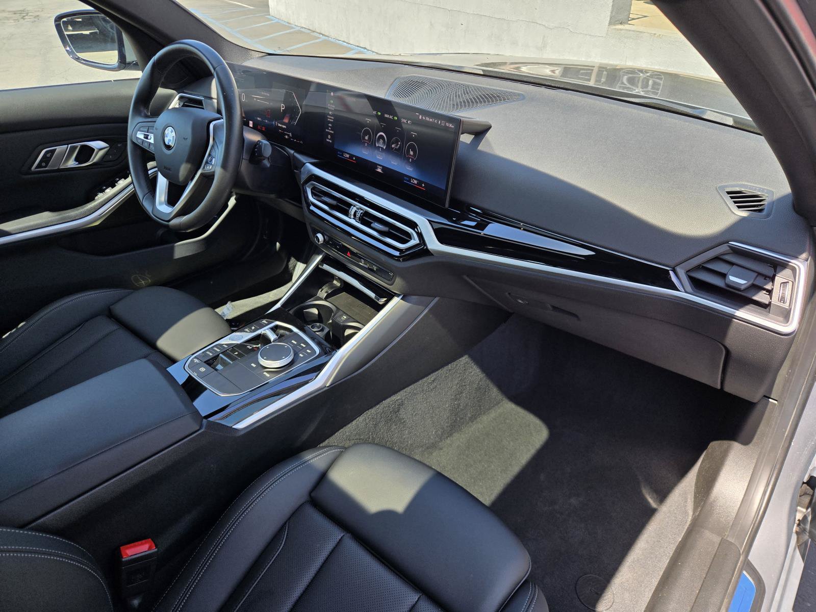 Used 2023 BMW 330i Sedan w/ Driving Assistance Package RWD image 29