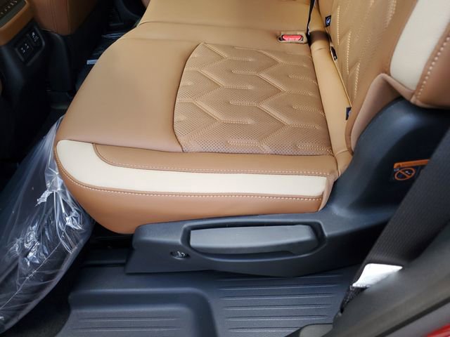 New 2026 Nissan Pathfinder Platinum w/ Cargo Package AWD/4WD image 18