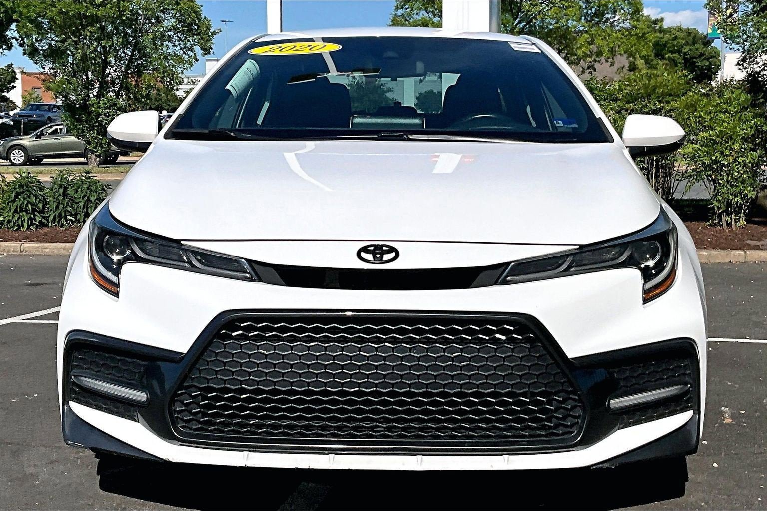 Used 2020 Toyota Corolla SE FWD image 3