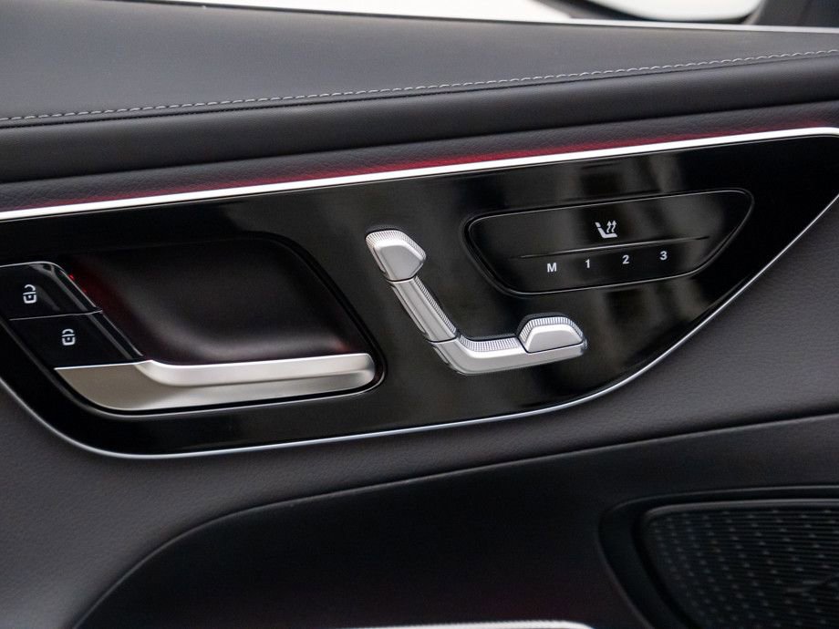 Certified 2025 Mercedes-Benz GLC 300 4MATIC image 14