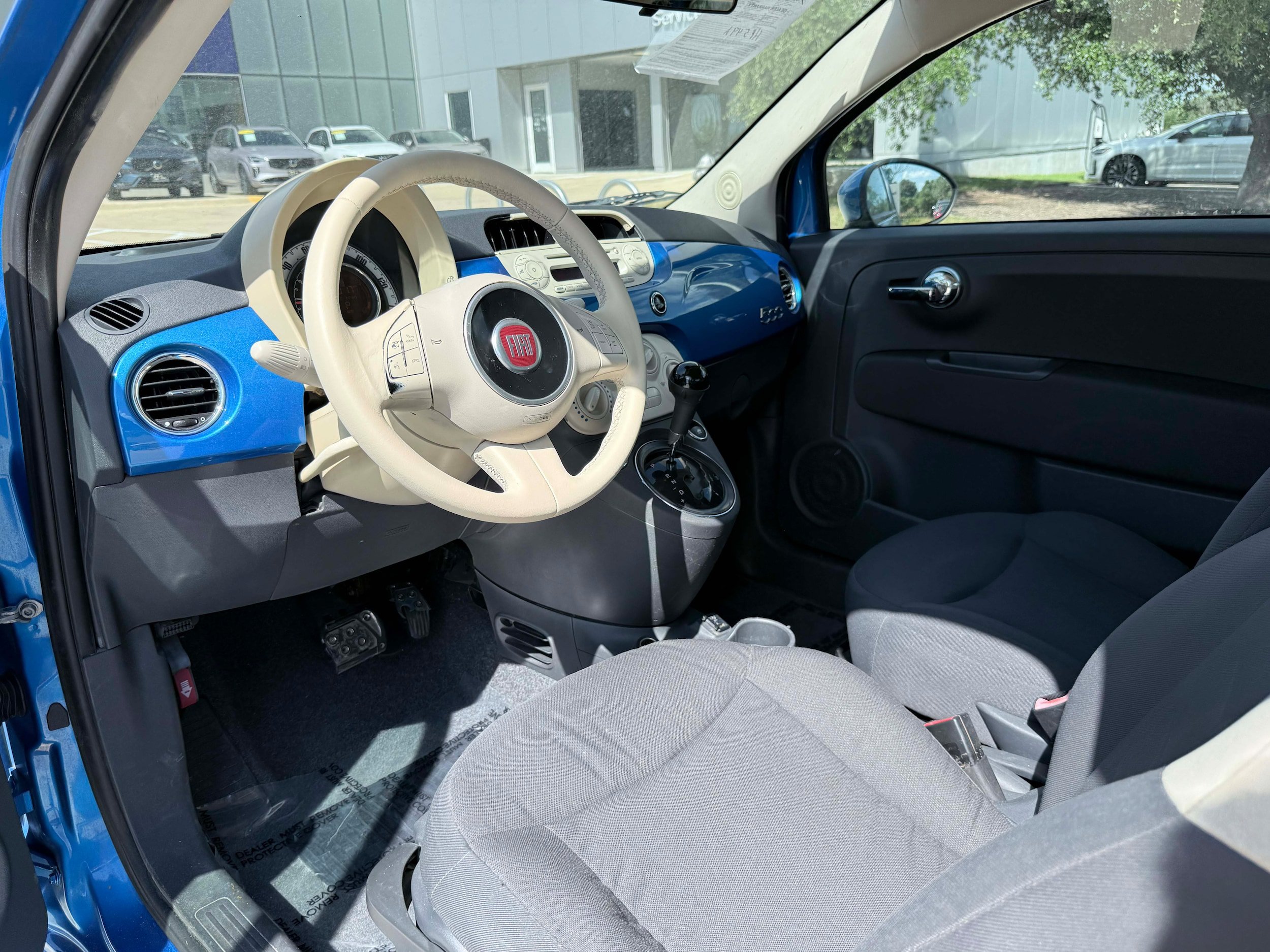 Used 2015 FIAT 500 Pop FWD image 9