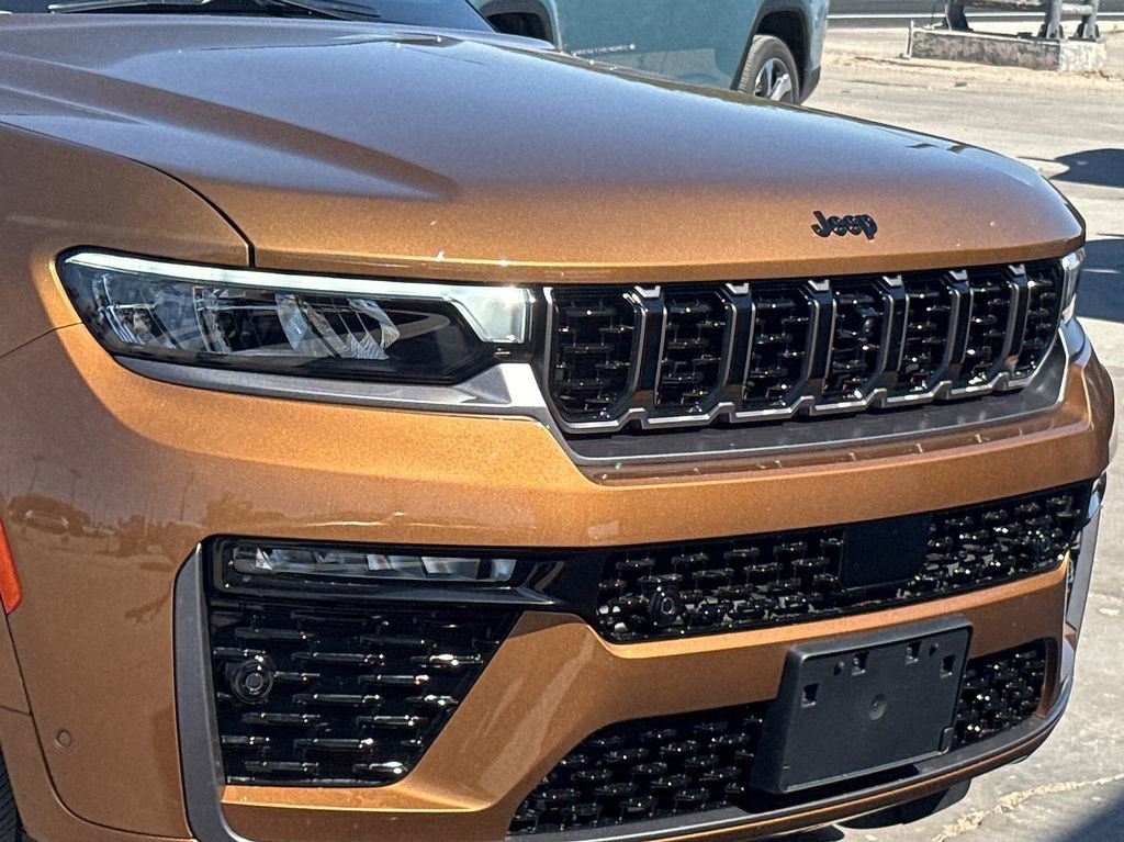 New 2026 Jeep Grand Cherokee L Summit AWD/4WD image 7