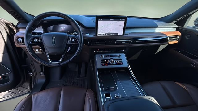 Used 2023 Lincoln Aviator Reserve w/ Equipment Group 201A image 16