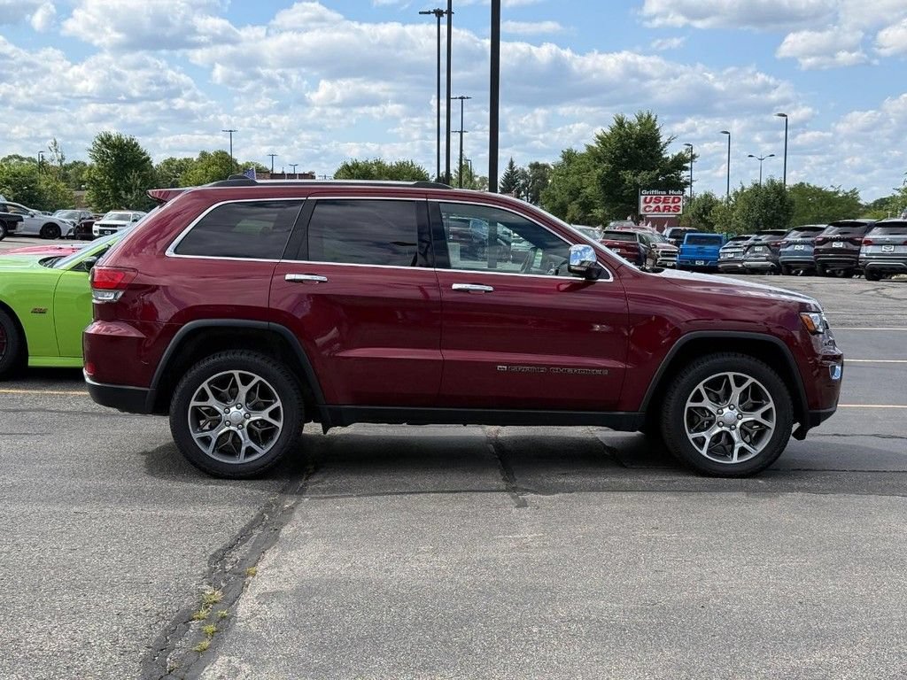 Used 2022 Jeep Grand Cherokee Limited w/ Trailer Tow Group IV AWD/4WD image 2