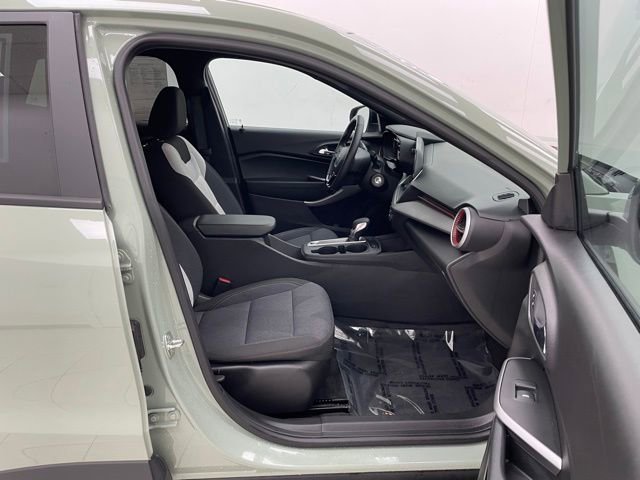 Used 2024 Chevrolet Trax RS w/ Driver Confidence Package image 12