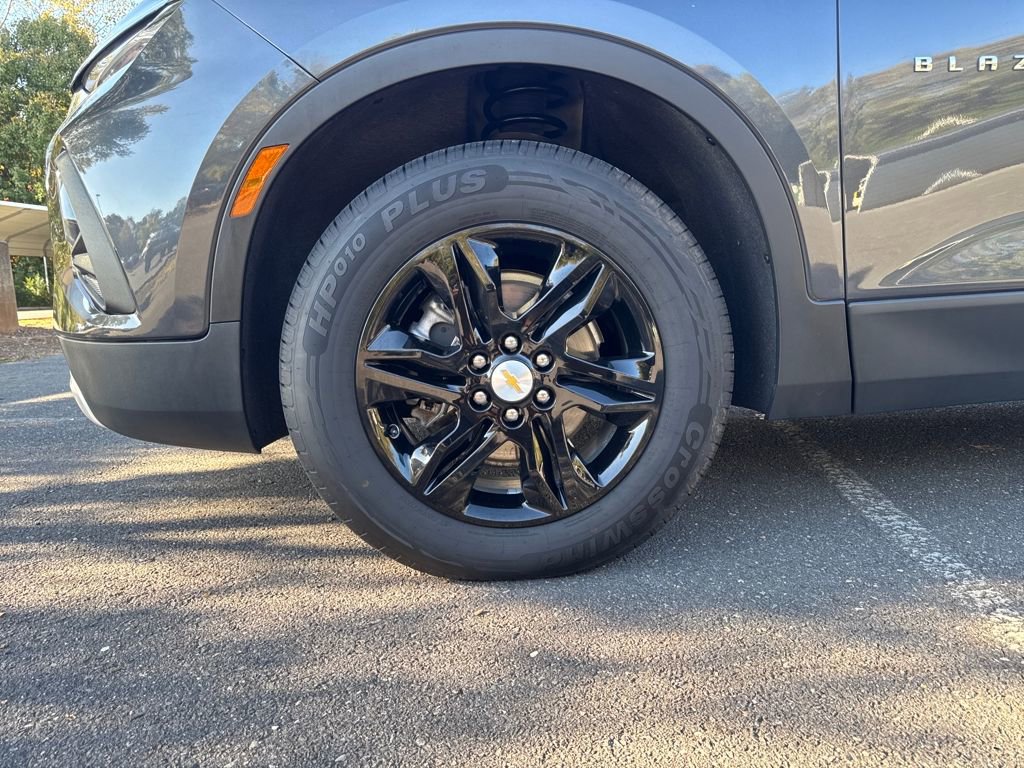 Used 2022 Chevrolet Blazer LT image 25