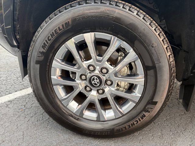Used 2024 Toyota Tacoma Limited w/ Limited Package (LT) AWD/4WD image 26