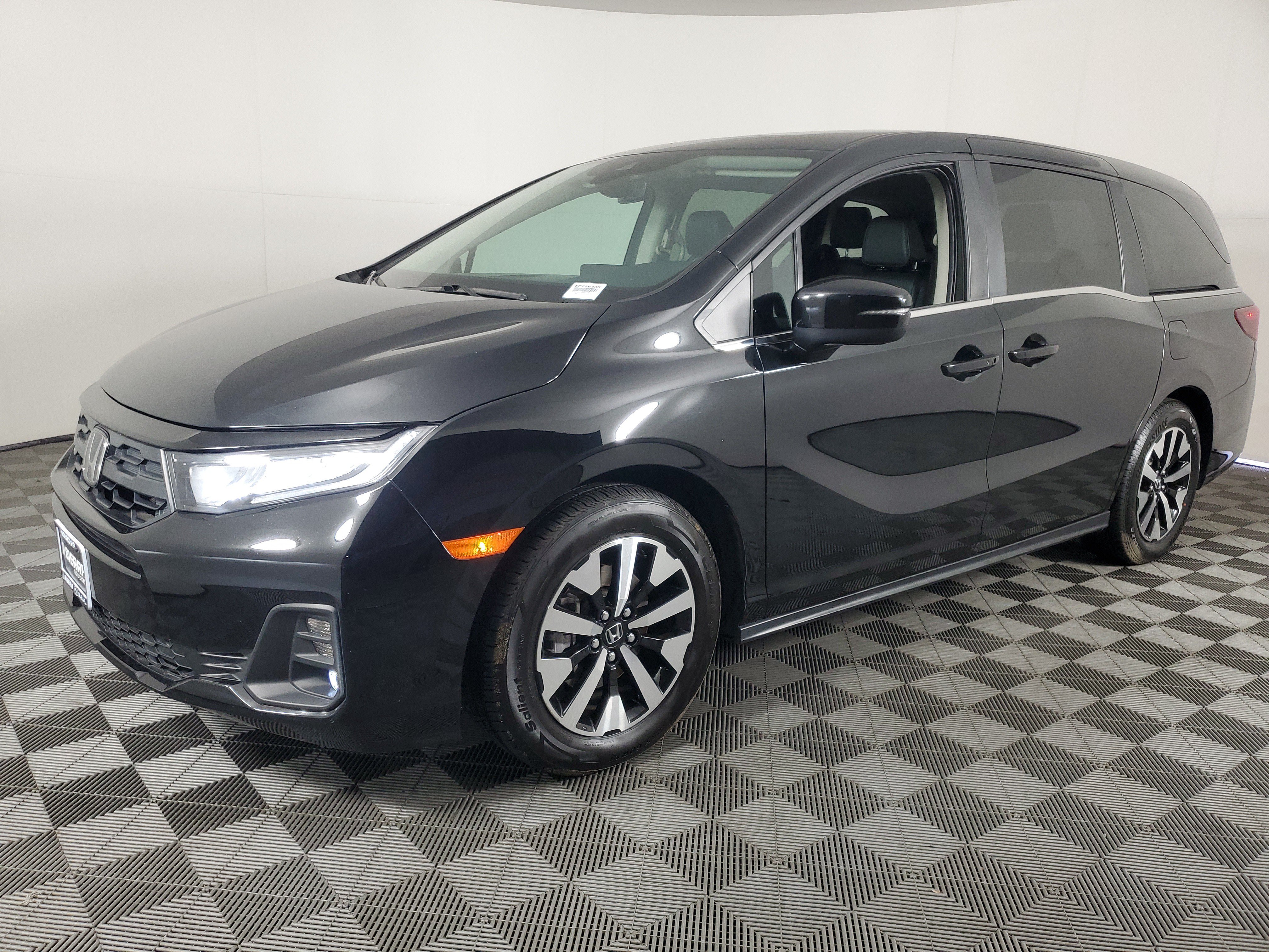 Used 2025 Honda Odyssey EX-L image 8