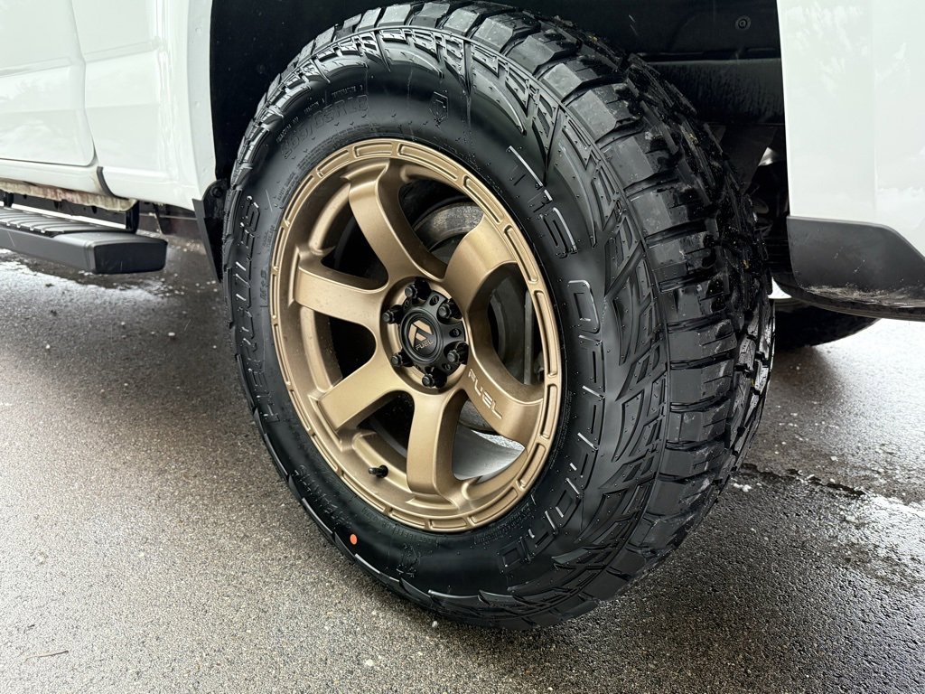 Used 2022 Chevrolet Colorado LT w/ Fleet Safety Package image 11