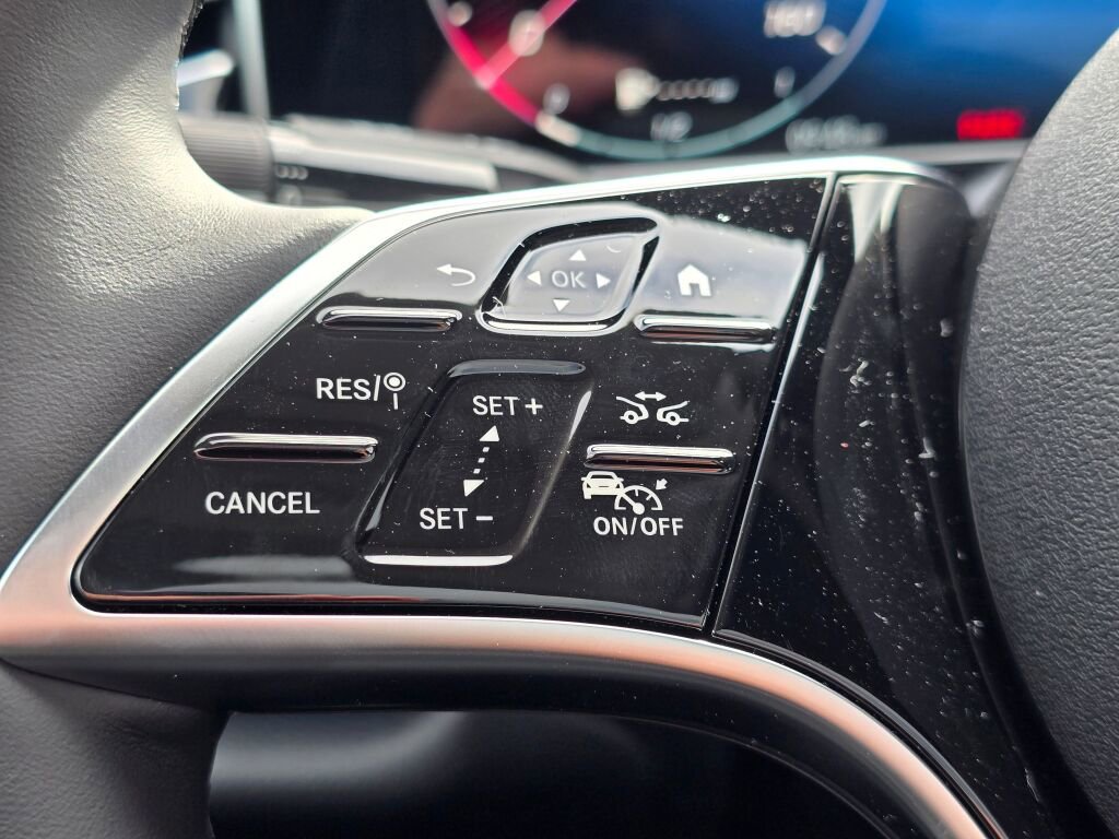 New 2026 Mercedes-Benz E 350 4MATIC Sedan image 39