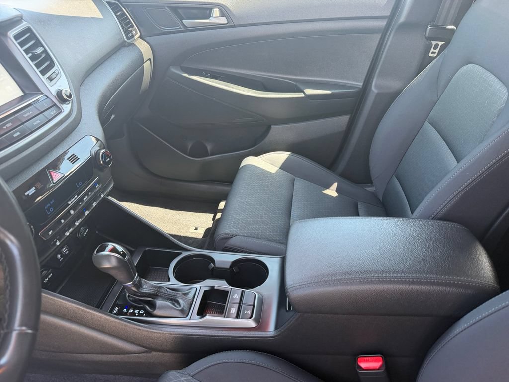 Used 2018 Hyundai Tucson Sport w/ Cargo Package AWD/4WD image 12