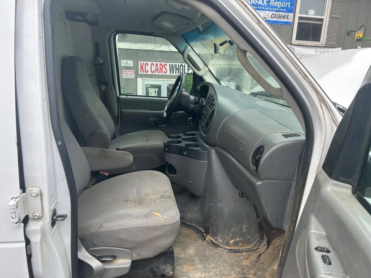 Used 2007 Ford E-250 and Econoline 250 Extended RWD image 13