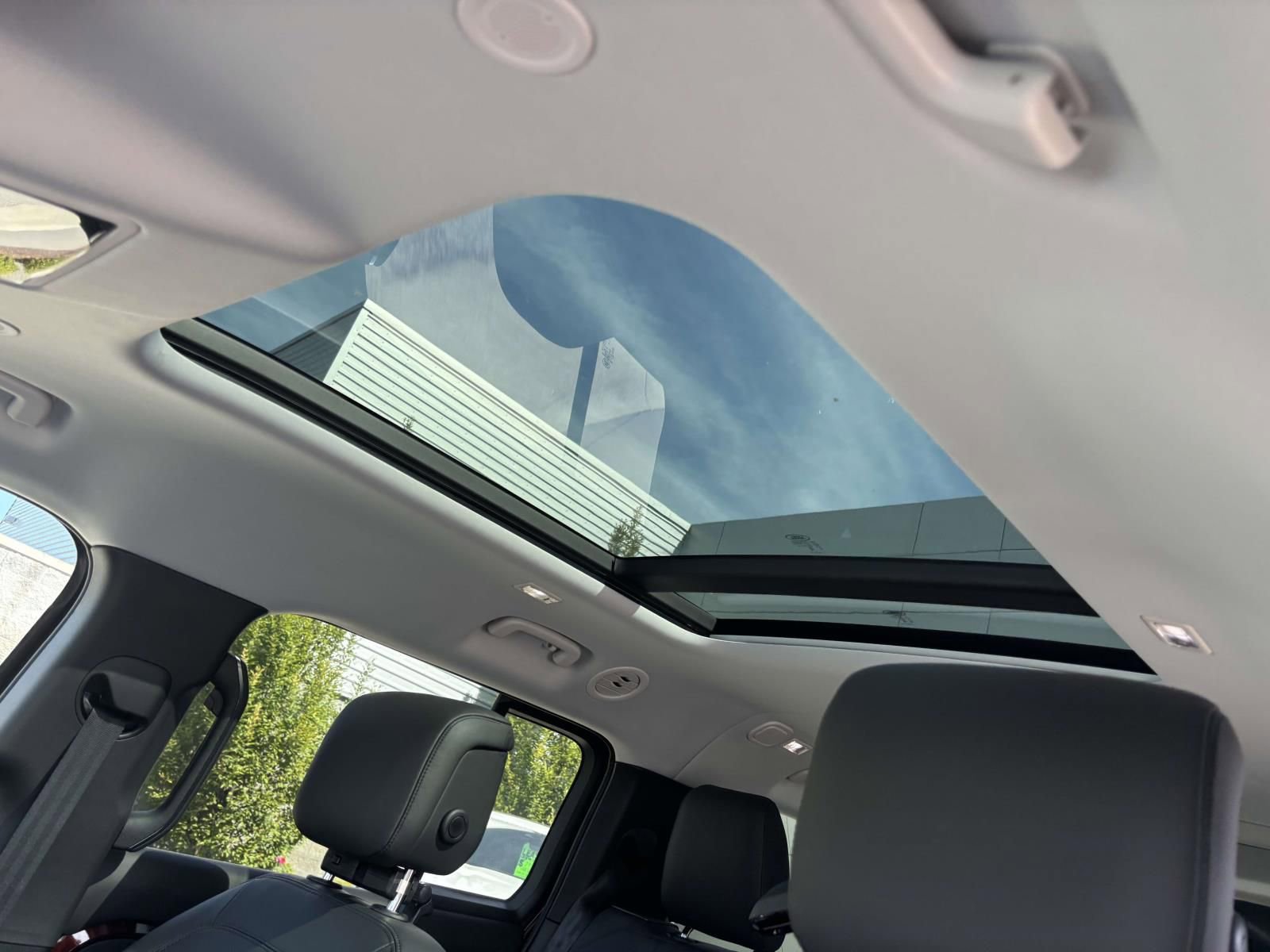 New 2025 Land Rover Defender 130 S image 20