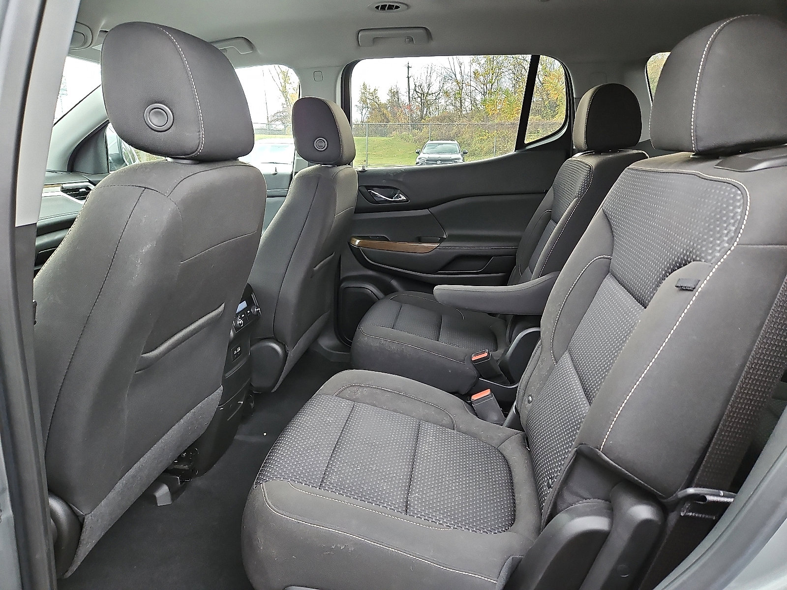 Certified 2023 GMC Acadia SLE image 10