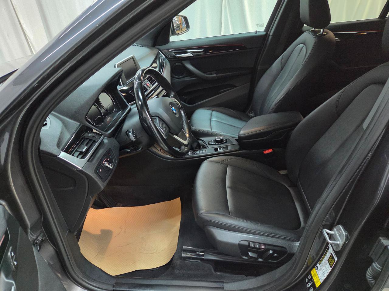 Used 2018 BMW X1 xDrive28i w/ Convenience Package AWD/4WD image 14