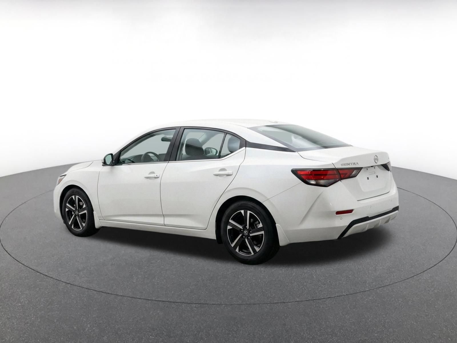 Used 2025 Nissan Sentra SV FWD image 7