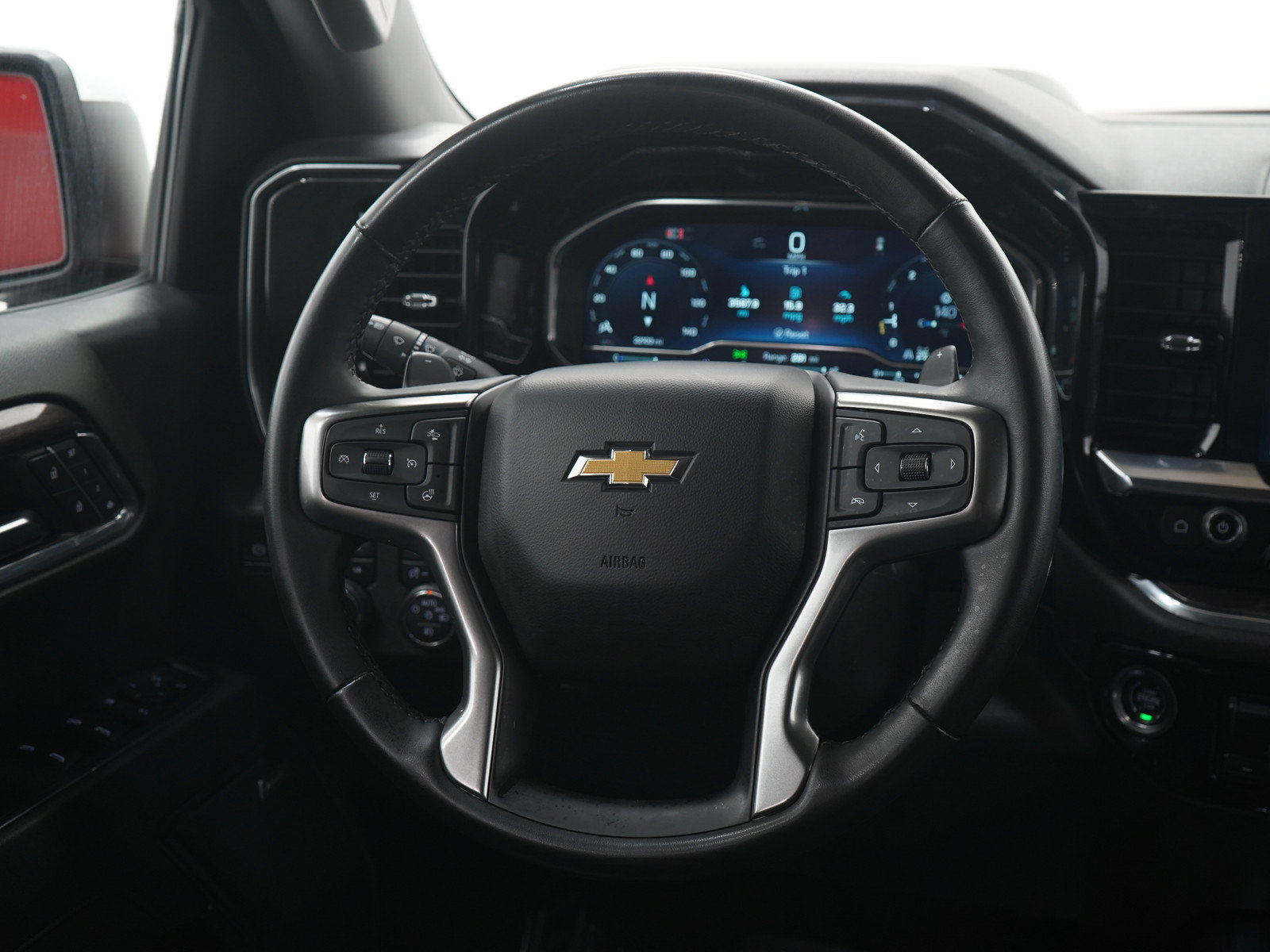 Used 2024 Chevrolet Silverado 1500 LTZ AWD/4WD image 17