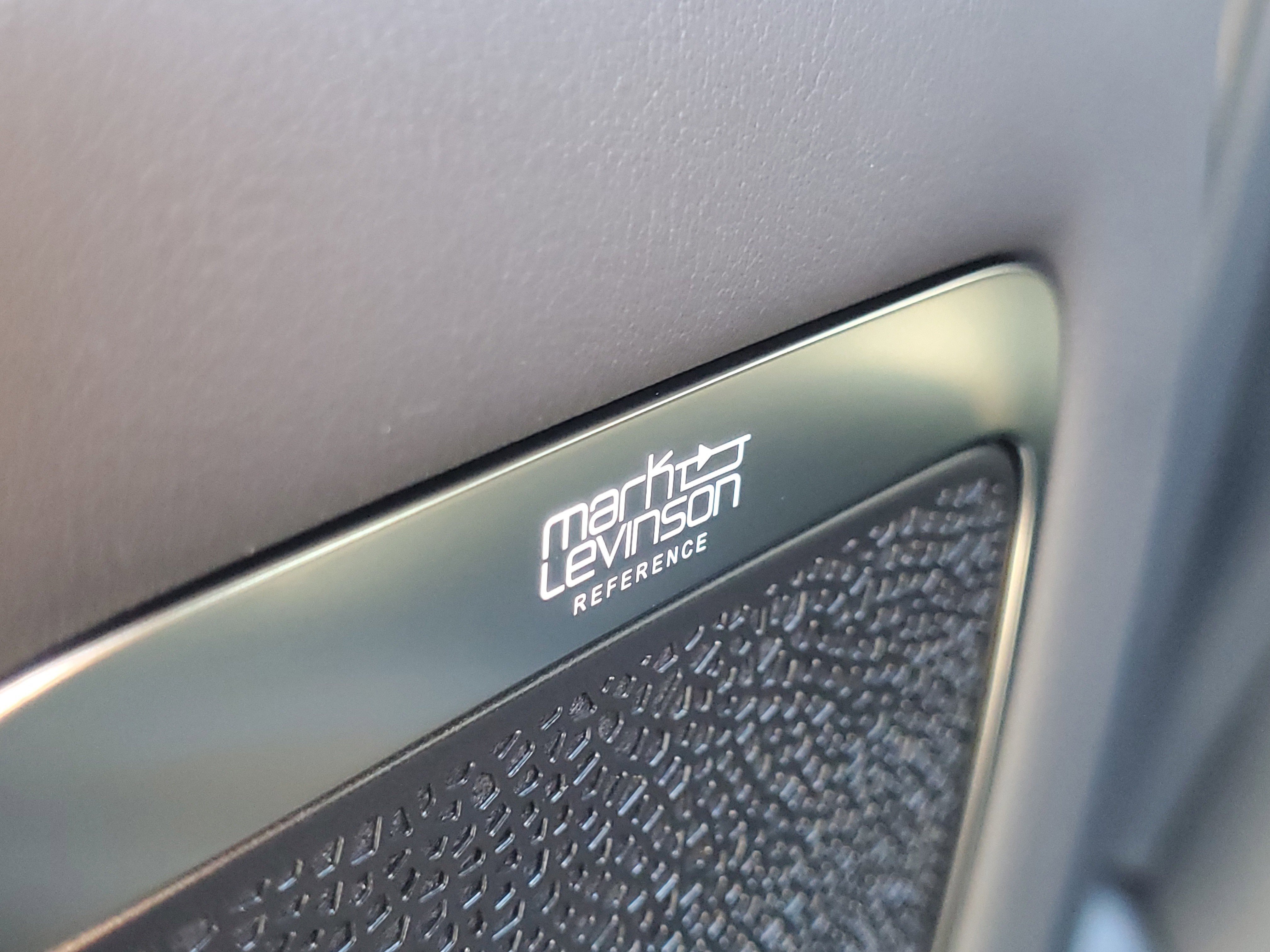 Used 2023 Lexus LX 600 4WD w/ Ultra Luxury Package image 16