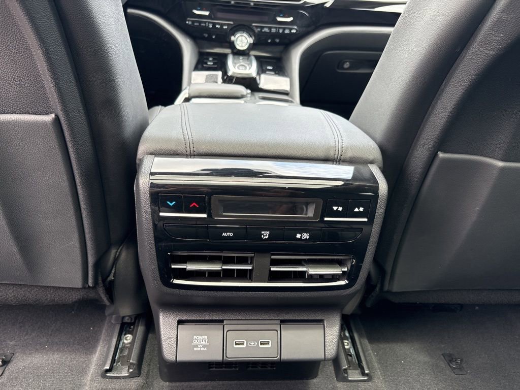 Used 2023 Acura MDX FWD image 30