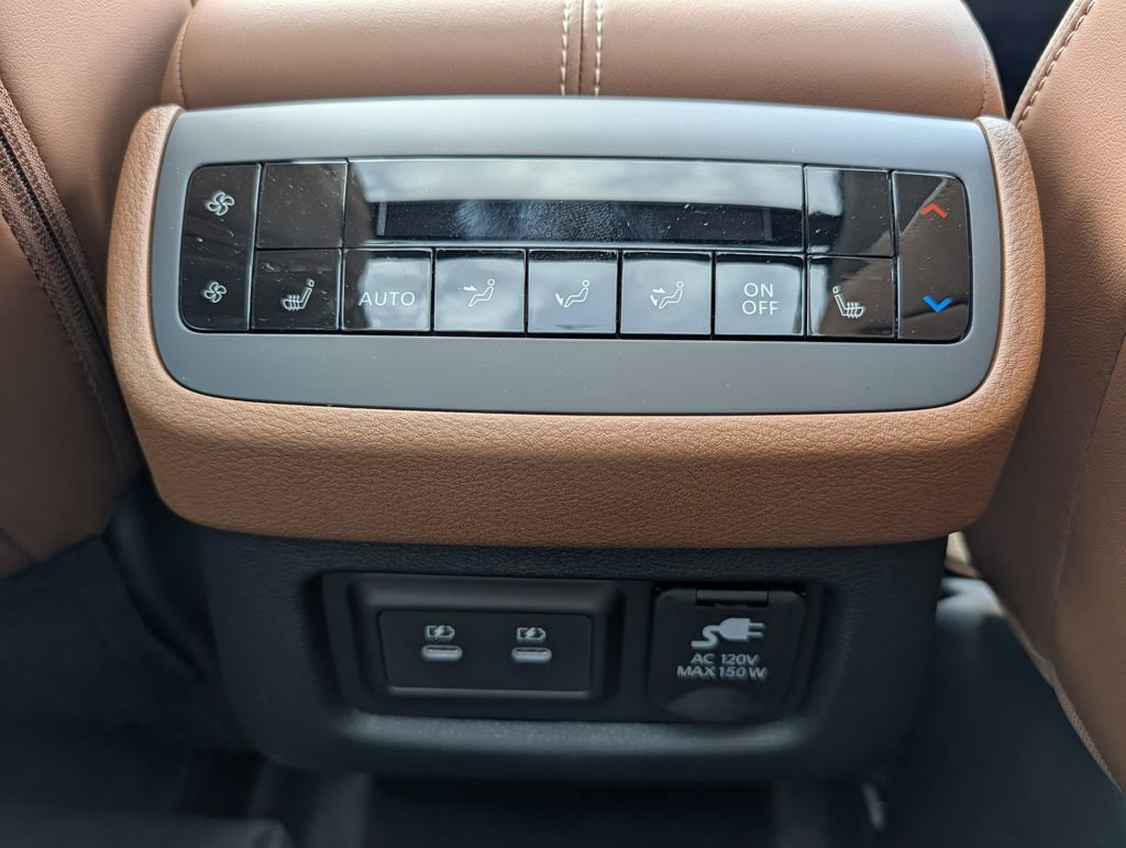 New 2026 Nissan Pathfinder Platinum AWD/4WD image 12