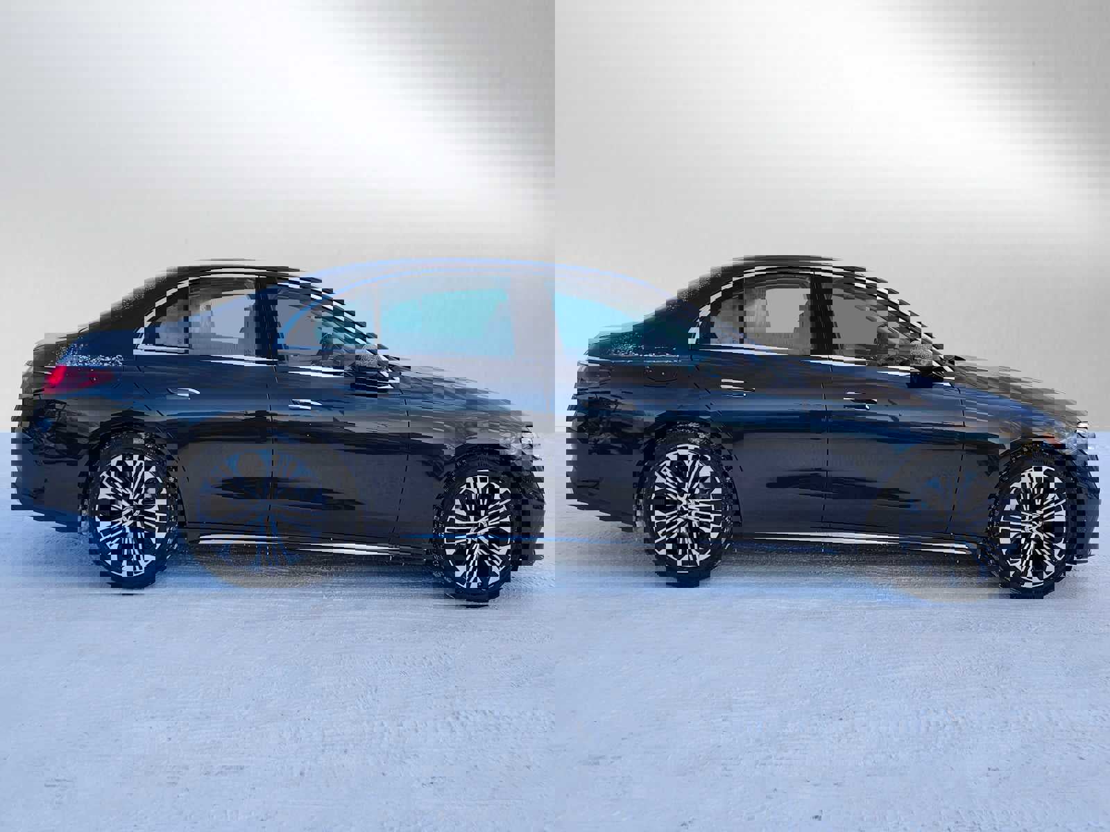 Used 2025 Mercedes-Benz E 450 4MATIC Sedan image 6