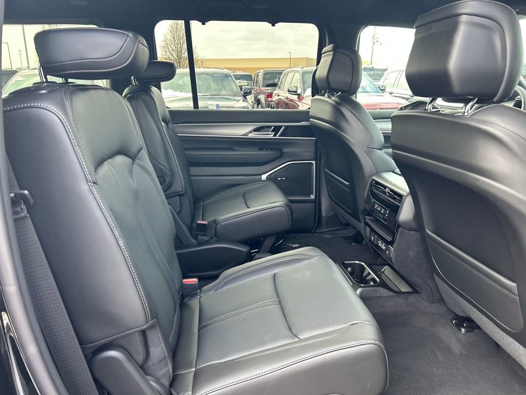 New 2026 Jeep Grand Wagoneer L 4WD image 25