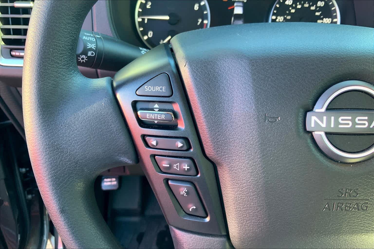Used 2023 Nissan Frontier SV w/ Technology Package RWD image 22