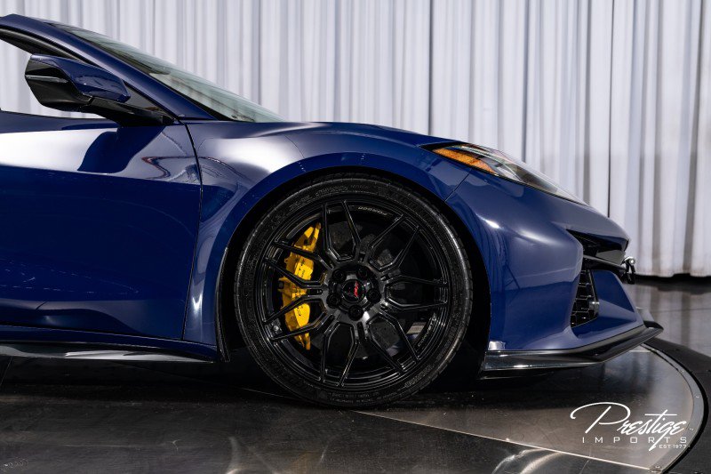 Used 2025 Chevrolet Corvette Z06 w/ Stealth Interior Trim Package image 29