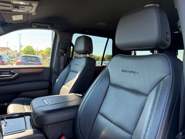 Used 2025 GMC Yukon Denali AWD/4WD image 21