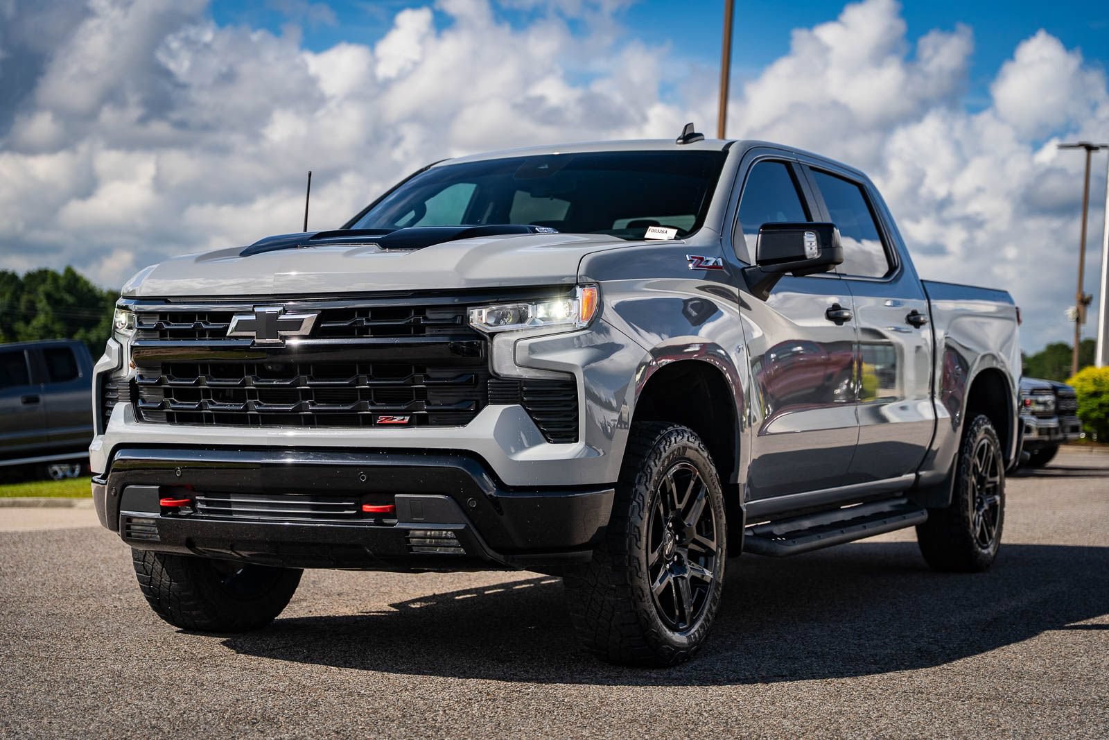 Used 2024 Chevrolet Silverado 1500 LT Trail Boss w/ Convenience Package II AWD/4WD image 3