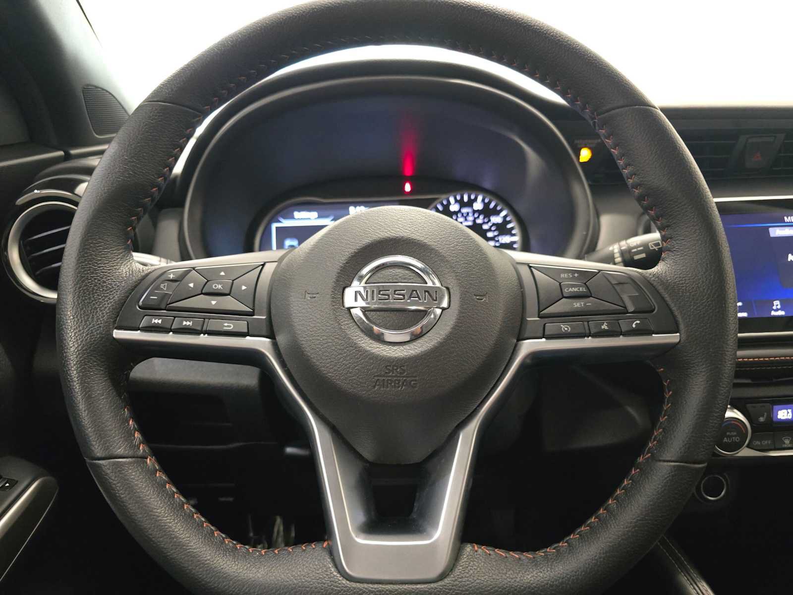 Used 2020 Nissan Kicks SR FWD image 11