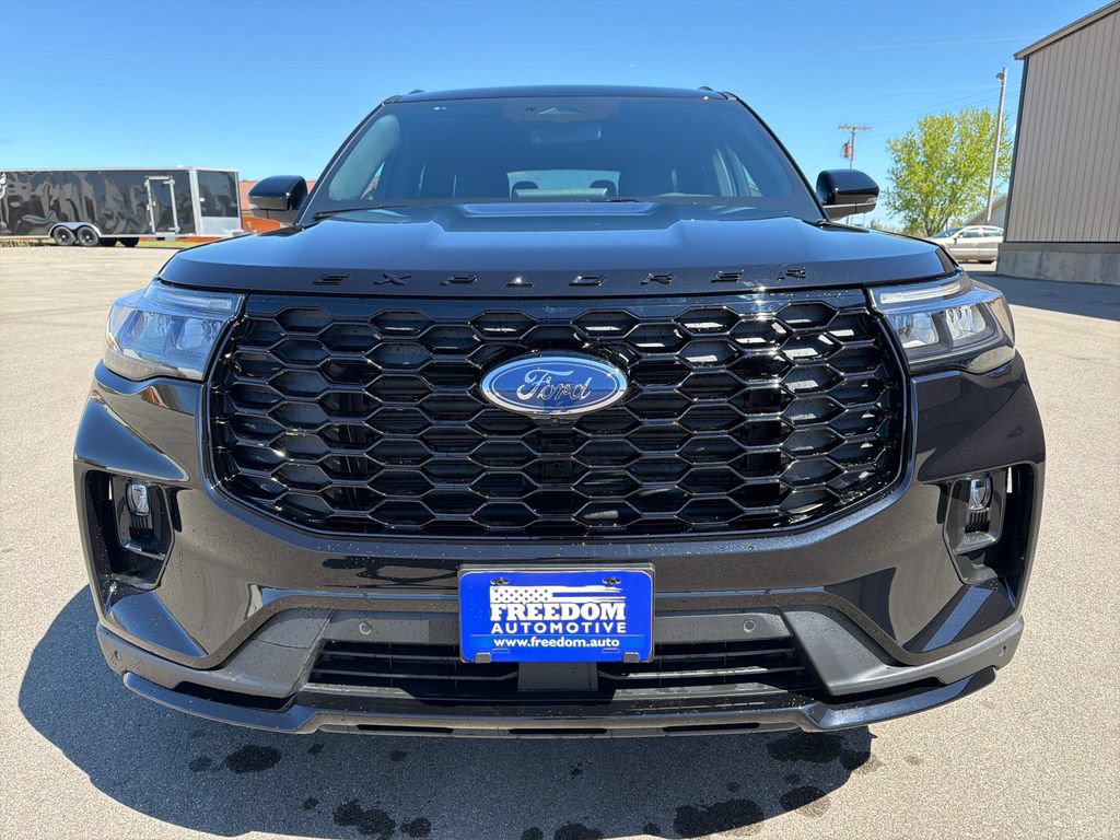 New 2026 Ford Explorer ST-Line w/ ST-Line Street Pack AWD/4WD image 8