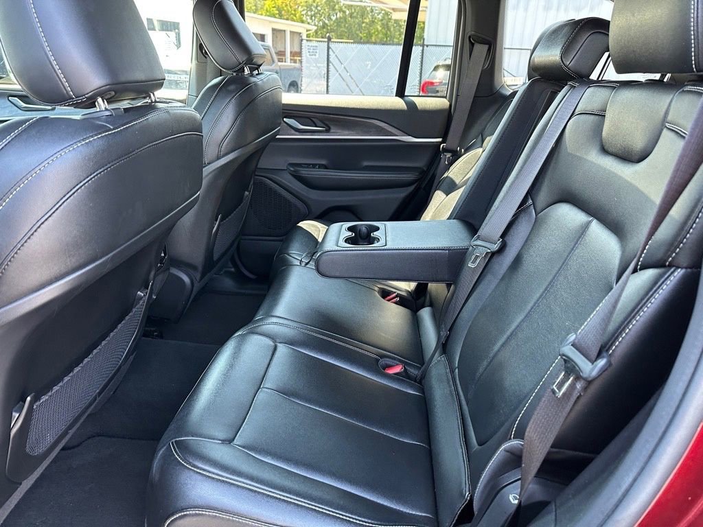 Used 2024 Jeep Grand Cherokee Limited image 22