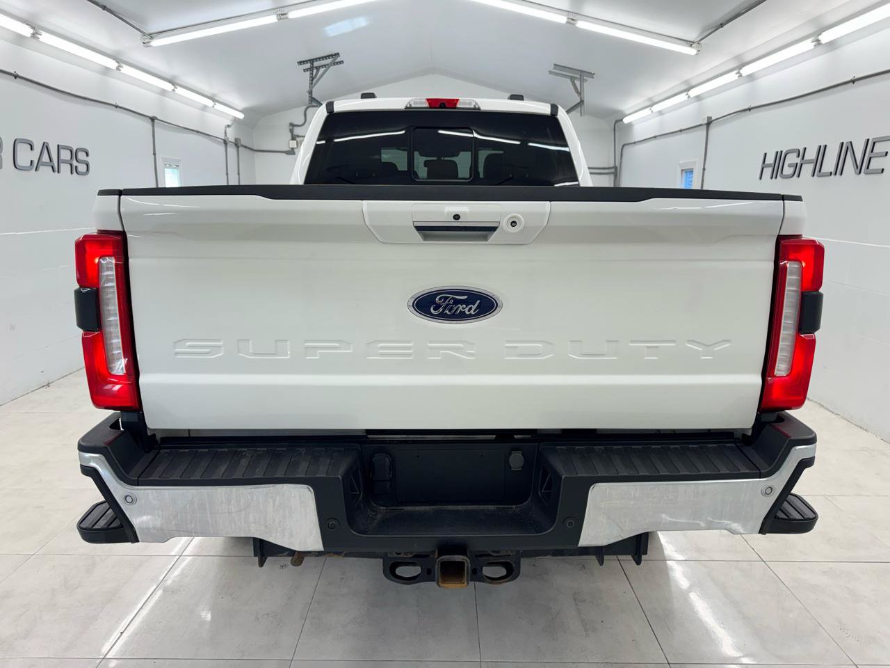 Used 2023 Ford F350 Lariat w/ Lariat Ultimate Package AWD/4WD image 5