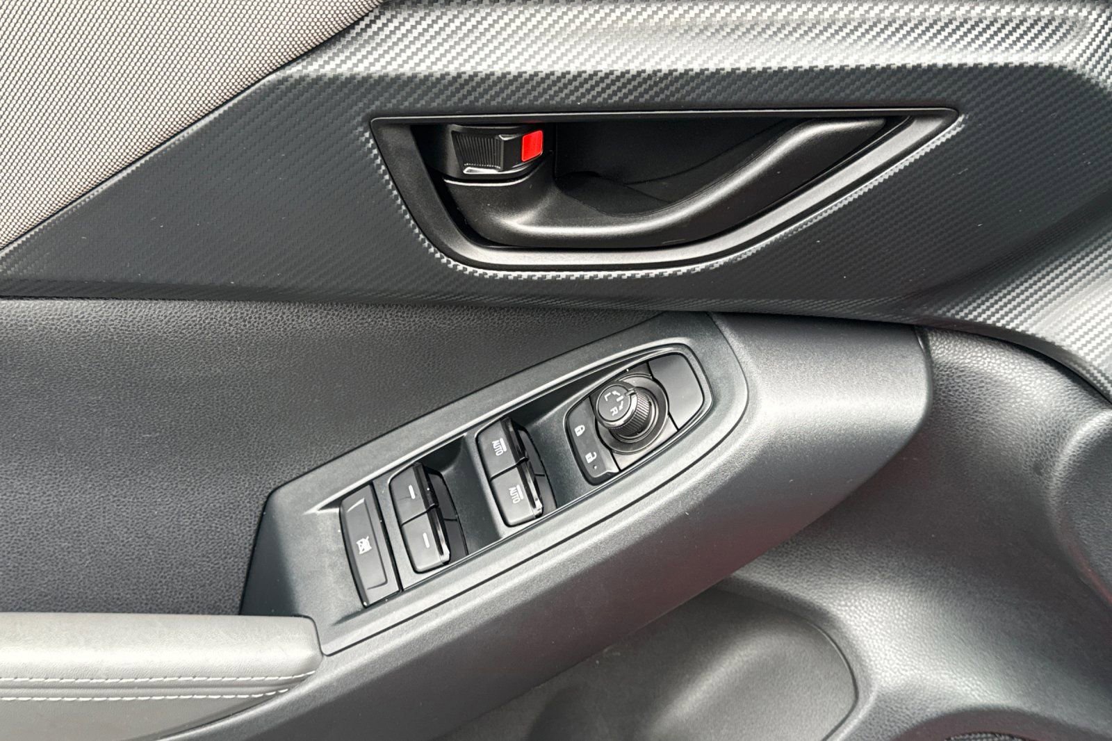 Certified 2025 Subaru Crosstrek 2.0i Premium image 13