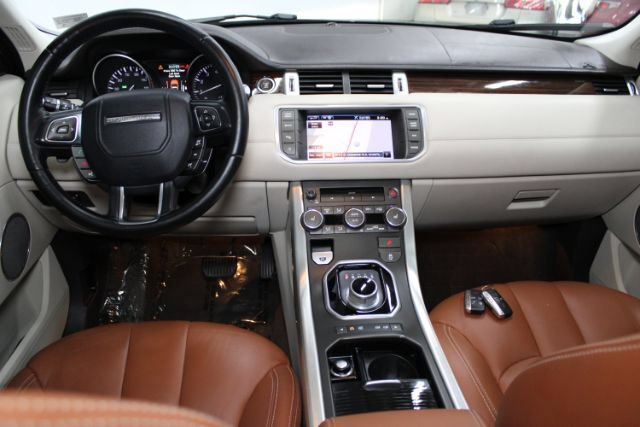 Used 2012 Land Rover Range Rover Evoque Prestige AWD/4WD image 2
