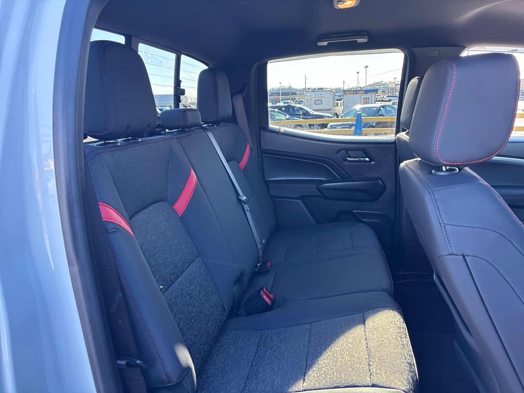 Used 2024 Chevrolet Colorado Z71 w/ Z71 Convenience Package 2 image 31