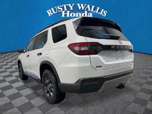 New 2026 Honda Pilot TrailSport image 5