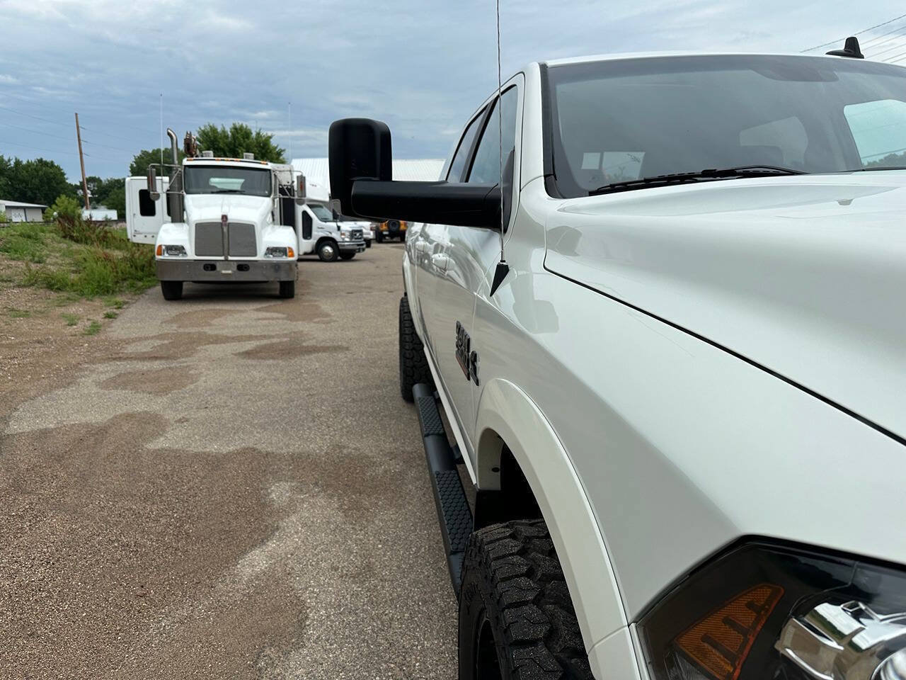 Used 2017 RAM 2500 Laramie w/ Sport Appearance Group AWD/4WD image 28