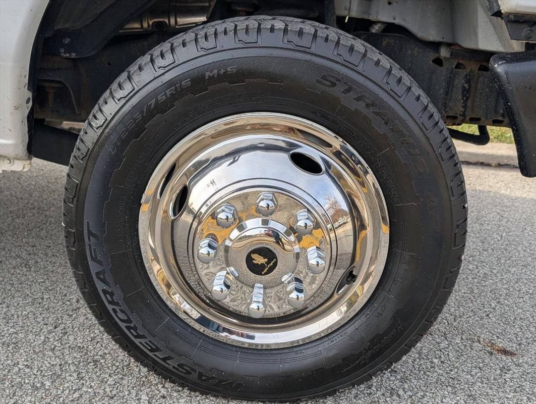 Used 2017 Ford E-450 and Econoline 450 Super Duty RWD image 16