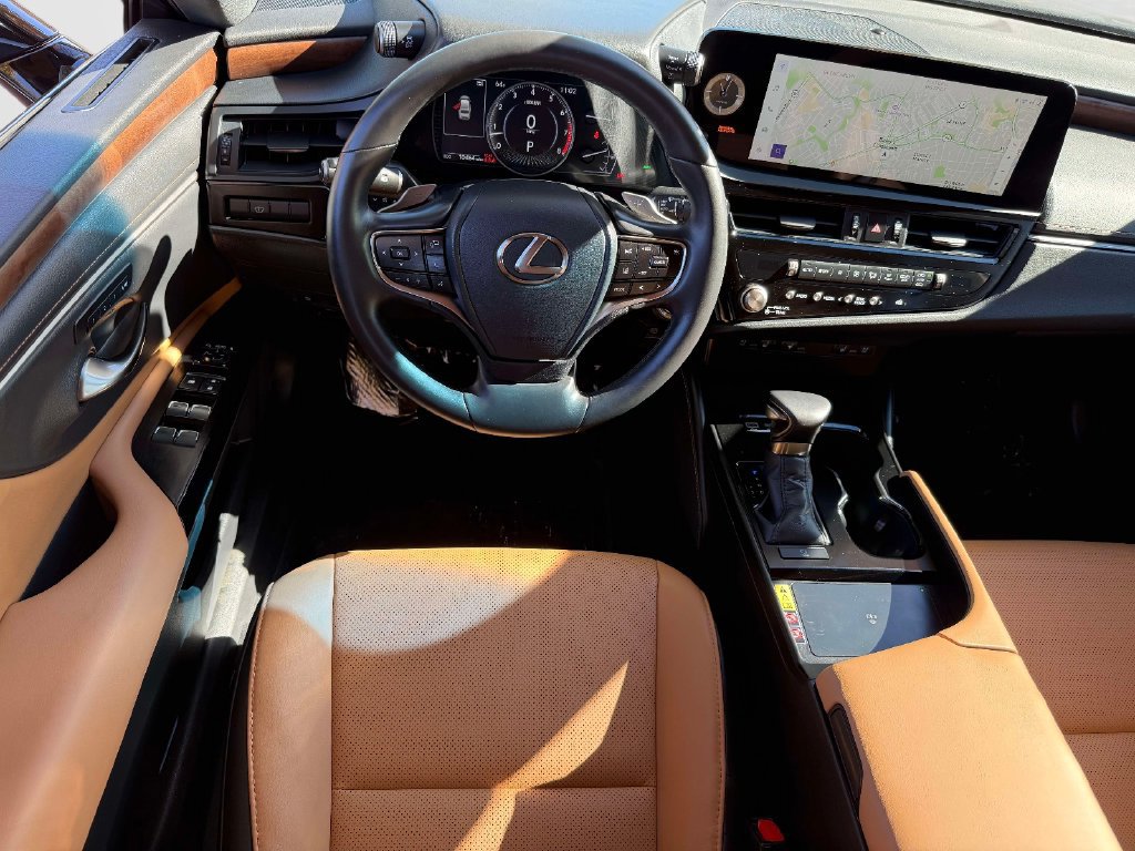 Used 2025 Lexus ES 350 w/ Premium Package FWD image 11
