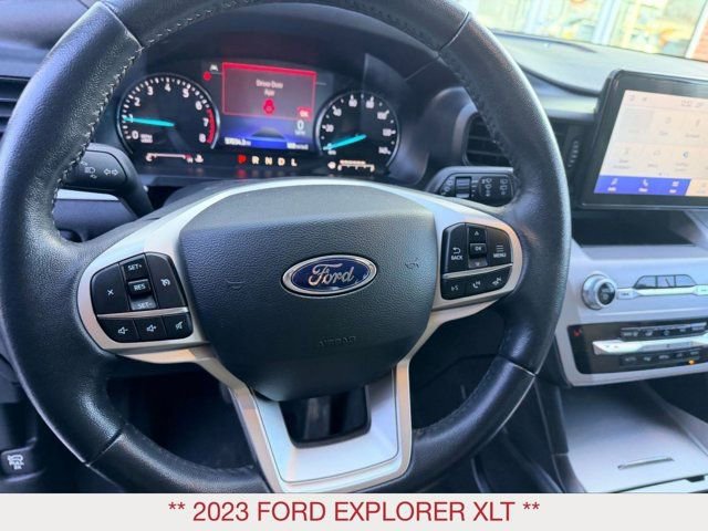 Used 2023 Ford Explorer XLT w/ Class IV Trailer Tow Package image 15