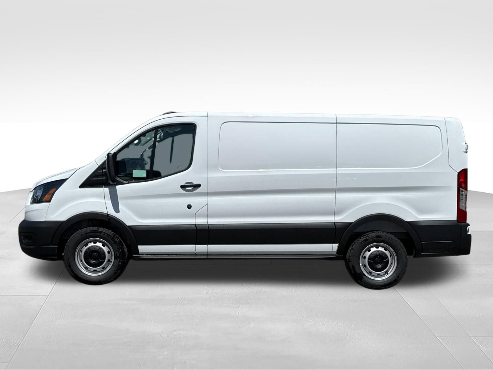 New 2026 Ford Transit 150 Low Roof RWD image 7