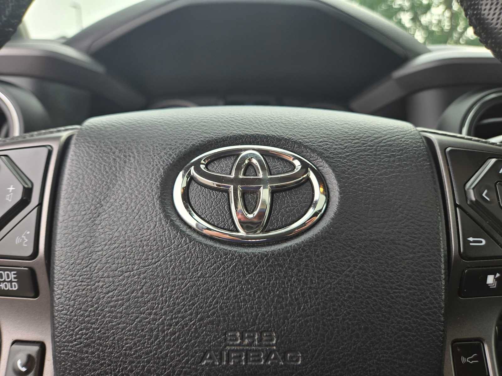 Used 2019 Toyota Tacoma TRD Off-Road AWD/4WD image 26
