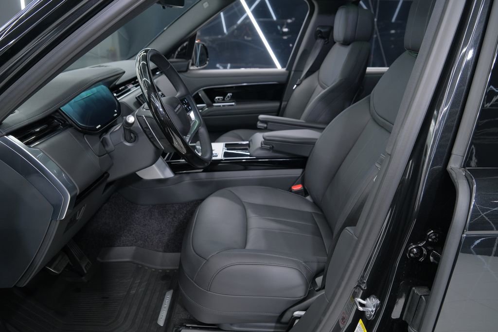 Used 2026 Land Rover Range Rover Long Wheelbase SE image 25