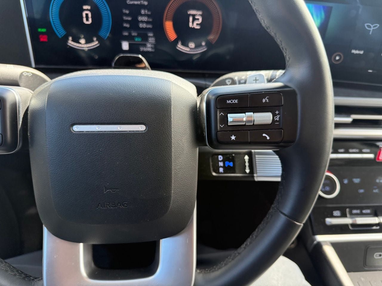 Used 2025 Hyundai Santa Fe SEL AWD/4WD image 18