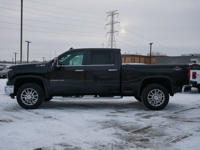 Used 2024 Chevrolet Silverado 2500 LTZ w/ LTZ Convenience Package image 4