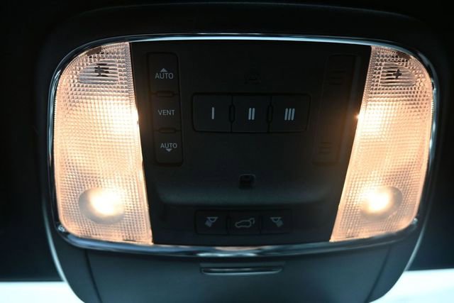 Used 2020 Jeep Grand Cherokee Limited AWD/4WD image 21