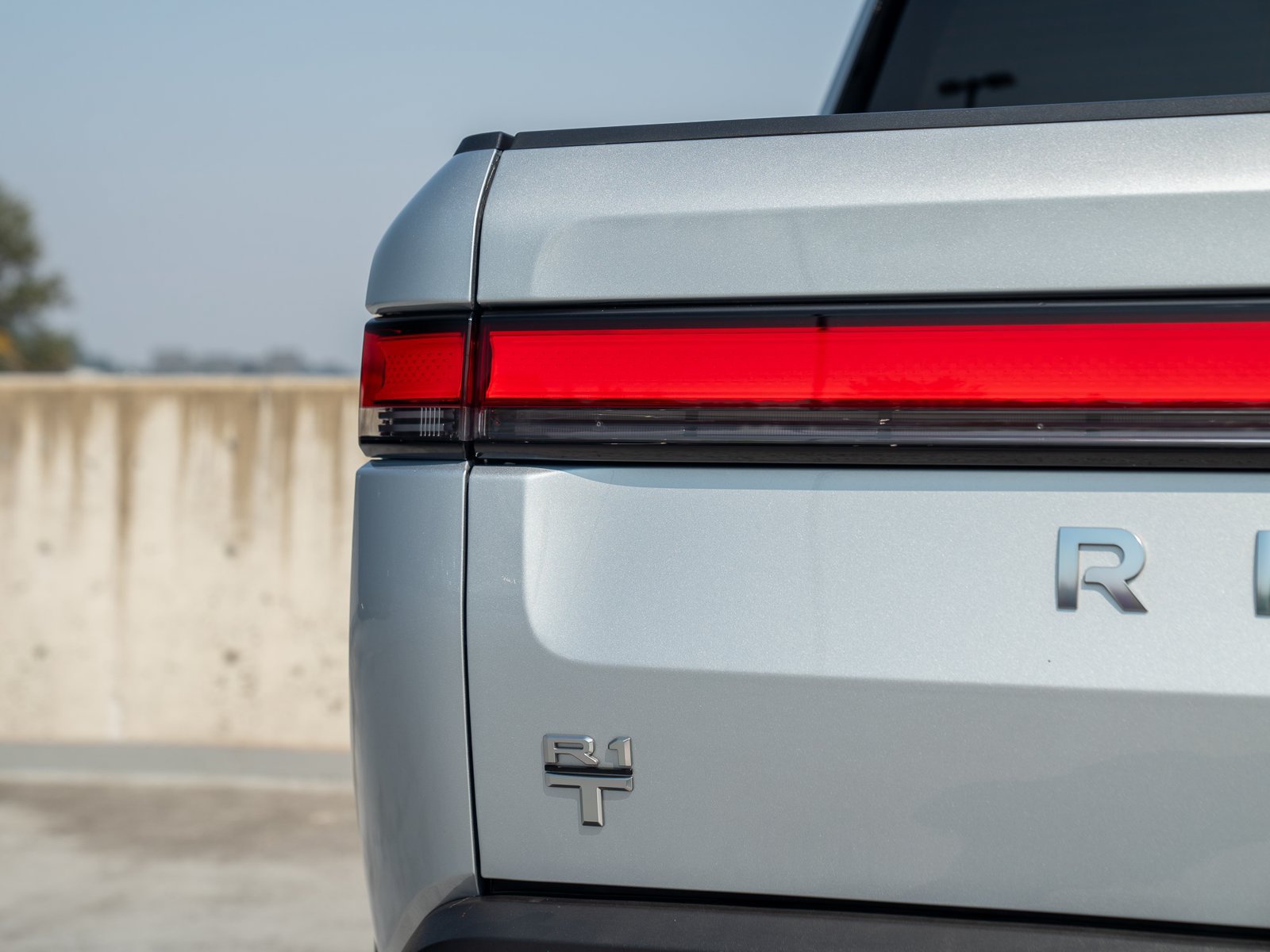 Used 2025 Rivian R1T Adventure AWD/4WD image 10